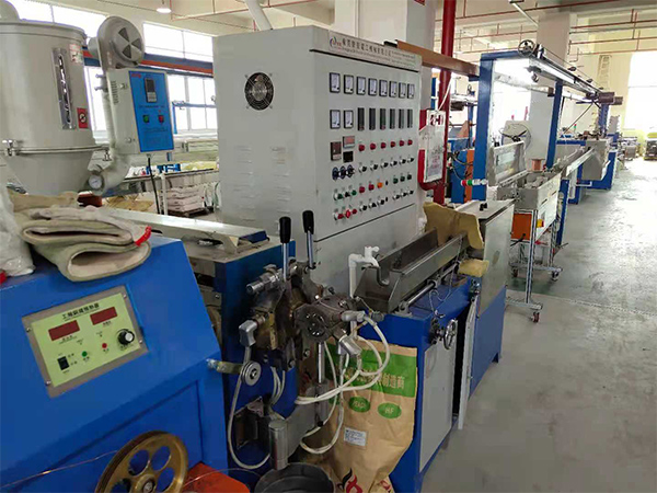 鐵氟龍押出機(jī)械
